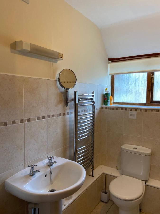 Tupenny Cottage, Old Mill Farm, Cotswold Water Park Cirencester Eksteriør bilde
