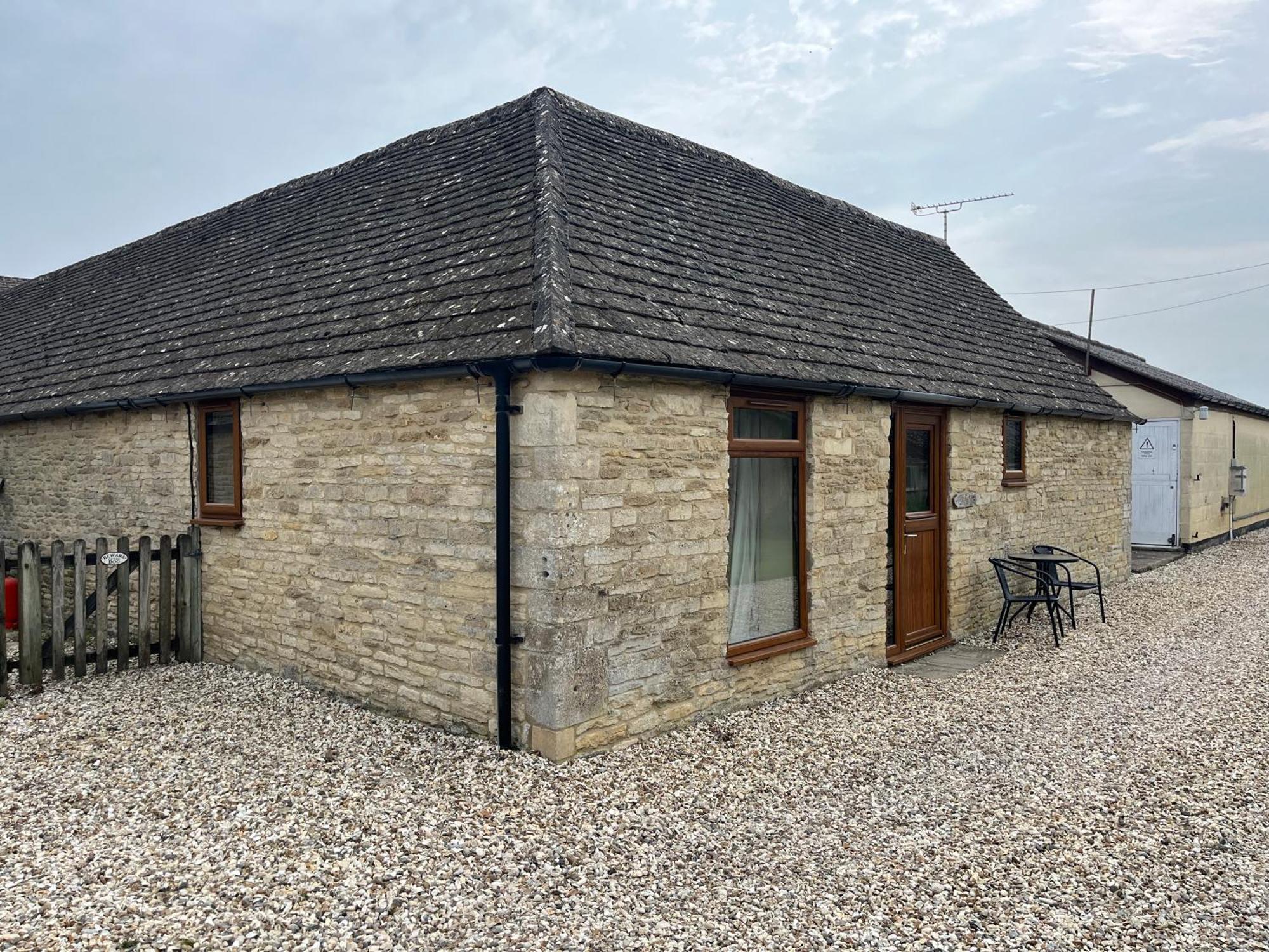 Tupenny Cottage, Old Mill Farm, Cotswold Water Park Cirencester Eksteriør bilde